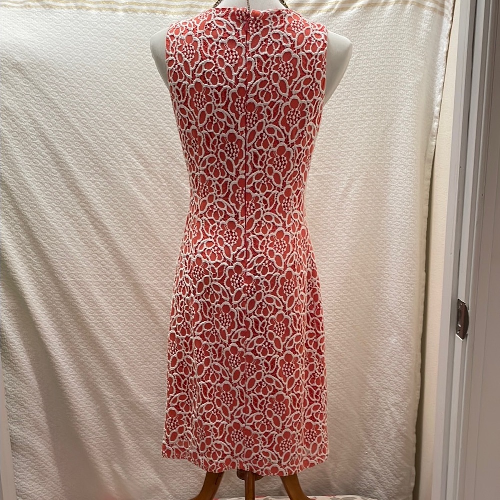 Floral Lace Sleeveless Dress - Picture 4 of 8
